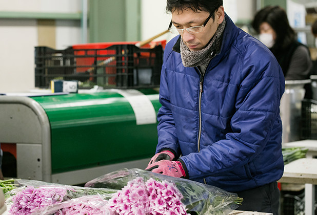 人も花もデリケートに扱うことが大切ですね。